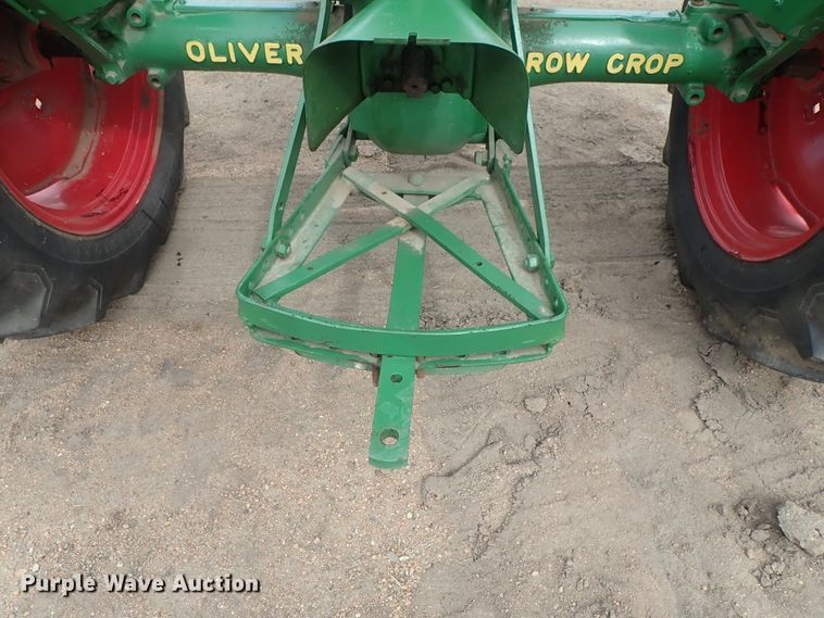 image for item GW9253 Oliver 60 row crop tractor