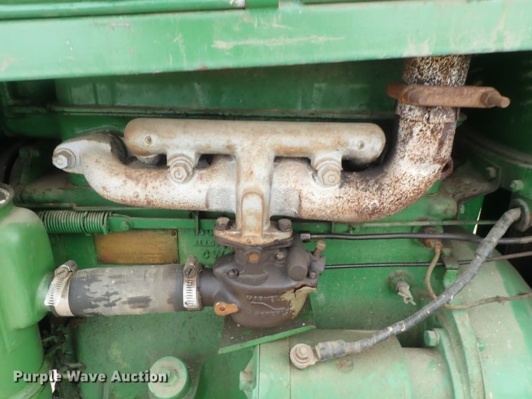 image for item GW9253 Oliver 60 row crop tractor