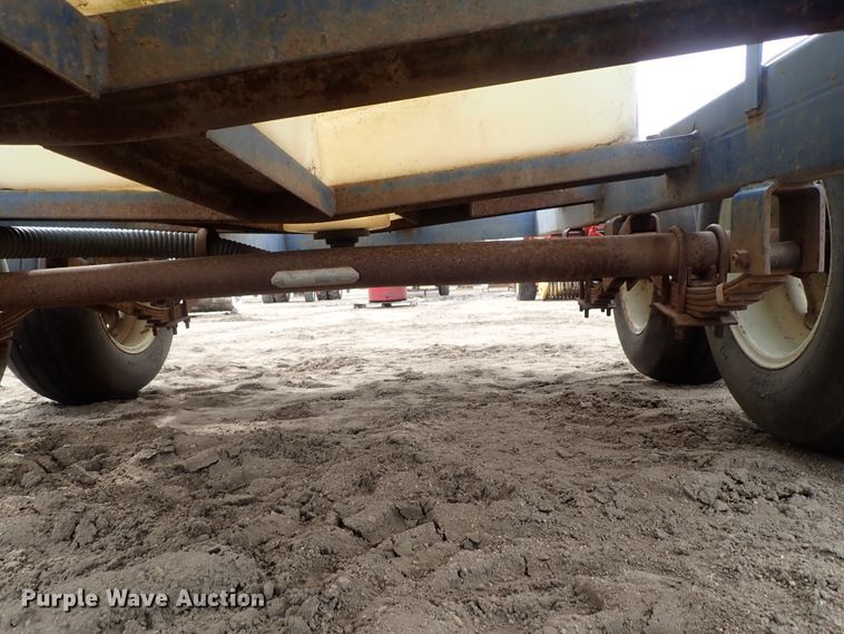 Tank trailer in Kinsley, KS | Item GW9255 sold | Purple Wave