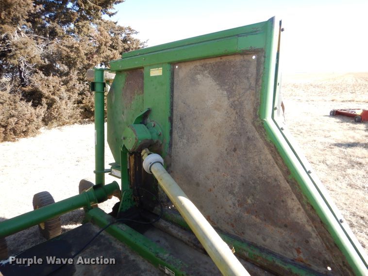 image for item GX9719 John Deere 1518 batwing rotary mower