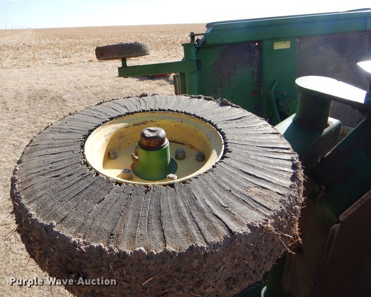 image for item GX9719 John Deere 1518 batwing rotary mower