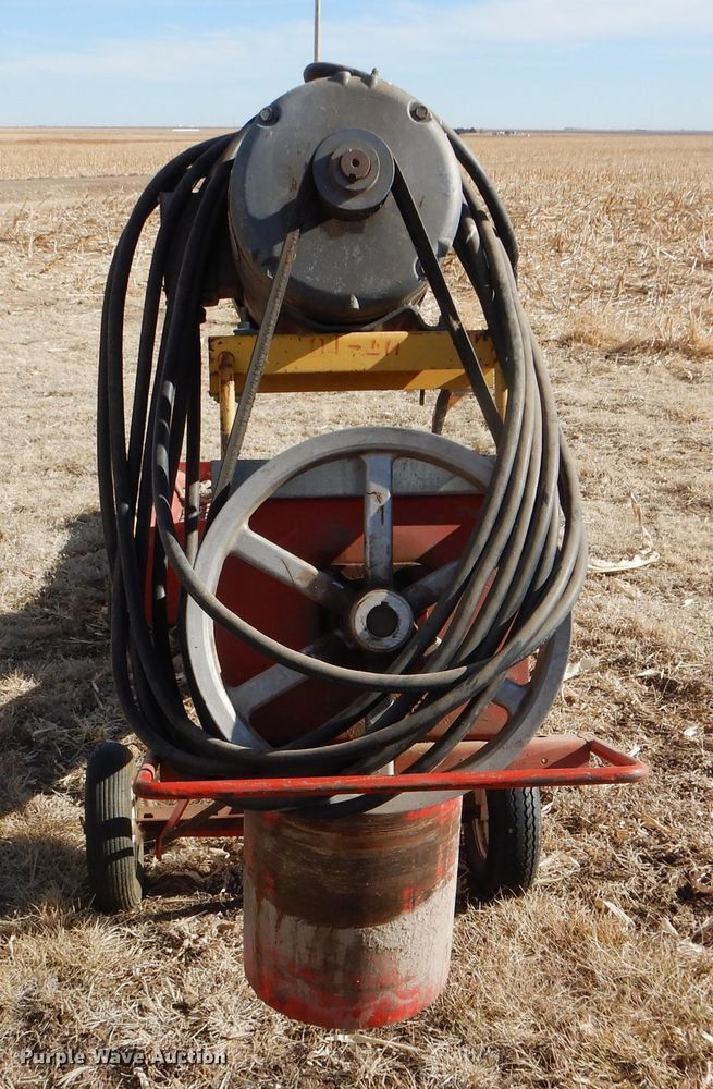 image for item GX9720 Westfield S10-9 grain auger