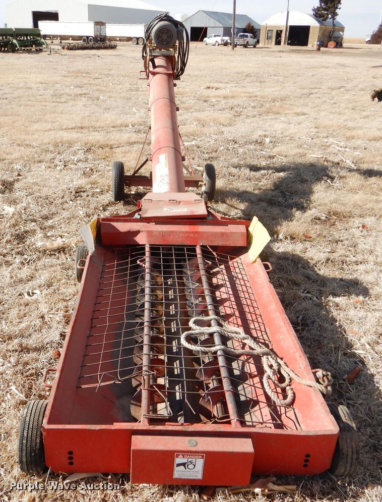 image for item GX9720 Westfield S10-9 grain auger