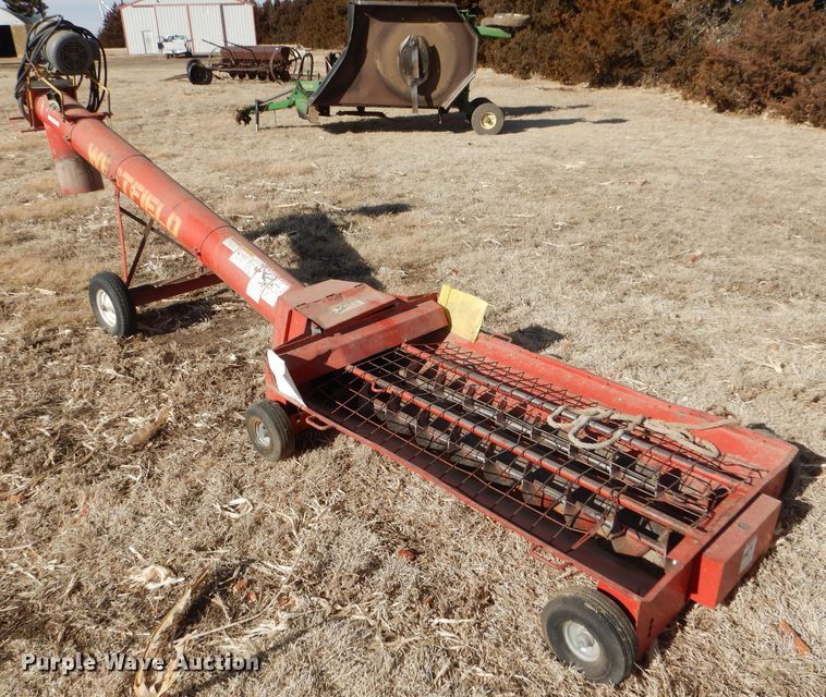 image for item GX9720 Westfield S10-9 grain auger