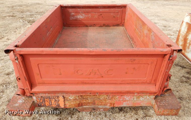 image for item GX9724 Pickup truck bed trailer