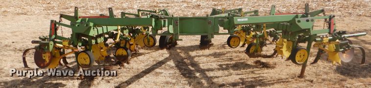 image for item GX9729 John Deere FM row crop cultivator