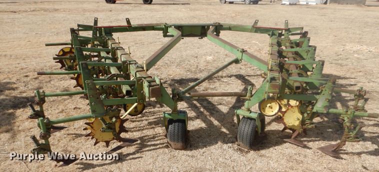 image for item GX9729 John Deere FM row crop cultivator