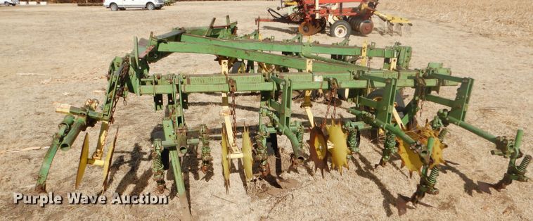 image for item GX9729 John Deere FM row crop cultivator