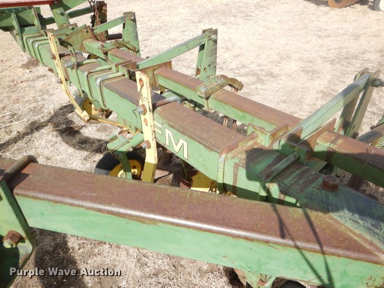 image for item GX9729 John Deere FM row crop cultivator