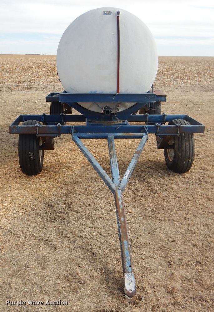 image for item GX9735 Red Ewald fertilizer trailer