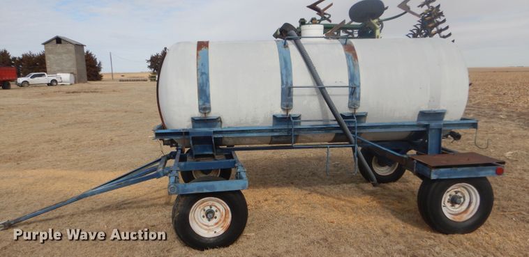 image for item GX9735 Red Ewald fertilizer trailer