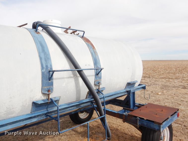 image for item GX9735 Red Ewald fertilizer trailer