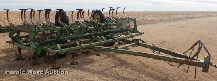 image for item GX9737 John Deere 1010 field cultivator