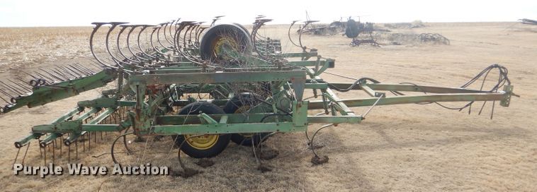 image for item GX9737 John Deere 1010 field cultivator