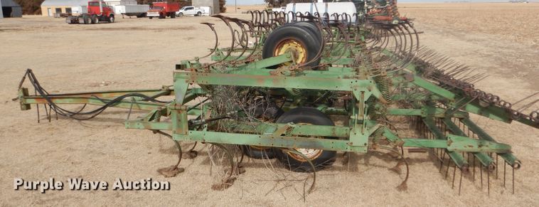 image for item GX9737 John Deere 1010 field cultivator