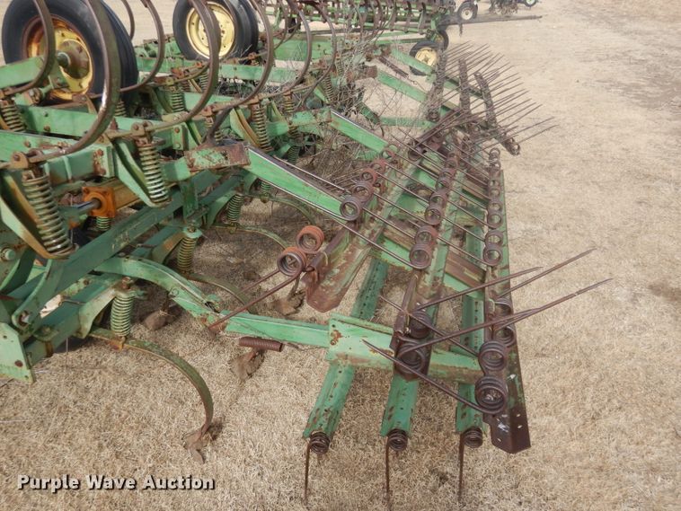 image for item GX9737 John Deere 1010 field cultivator