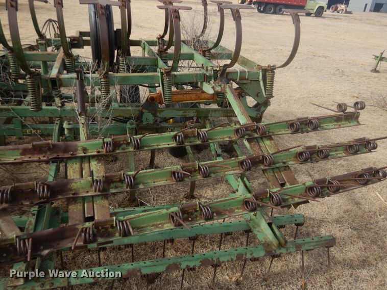 image for item GX9737 John Deere 1010 field cultivator