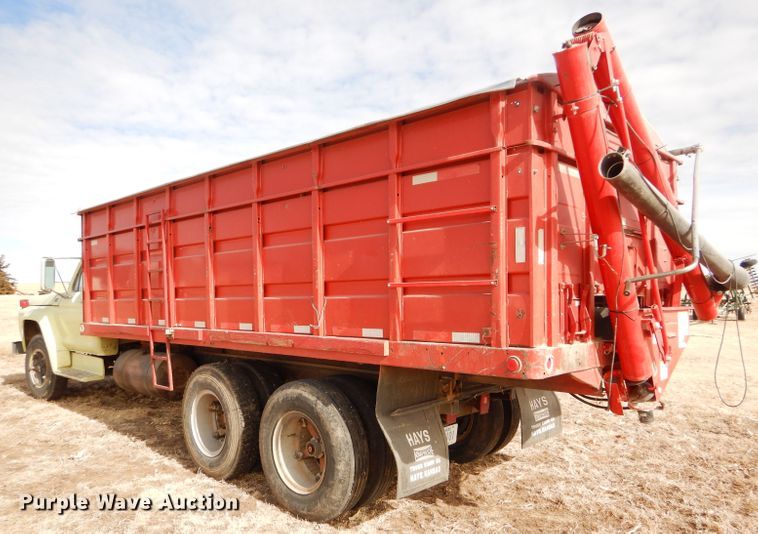 image for item GX9738 1975 Ford F750 grain truck