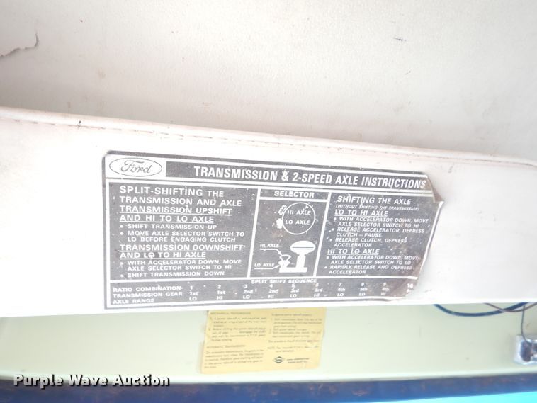 image for item GX9738 1975 Ford F750 grain truck