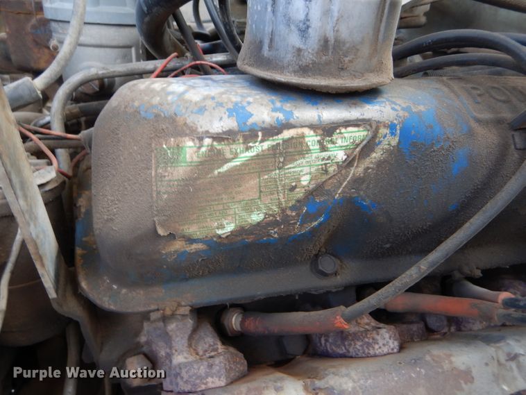 image for item GX9738 1975 Ford F750 grain truck