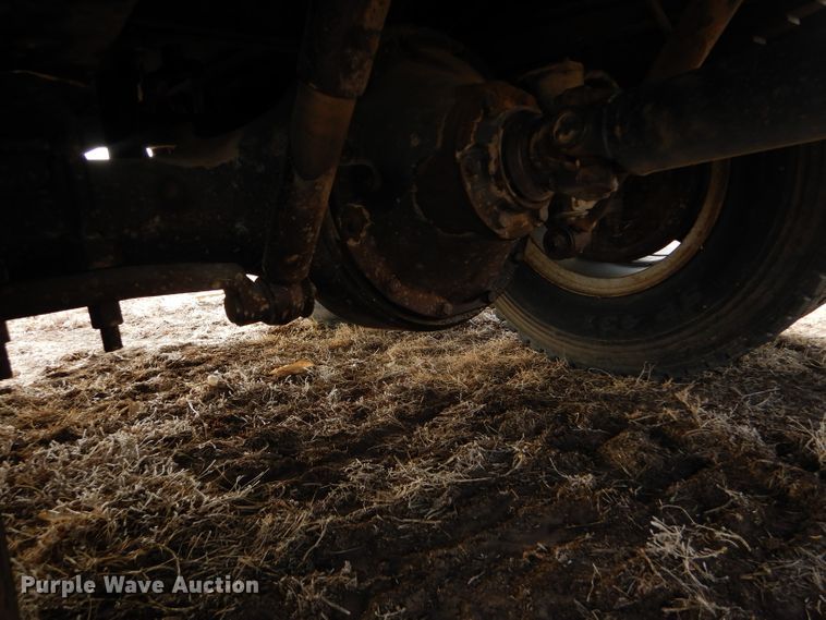 image for item GX9738 1975 Ford F750 grain truck