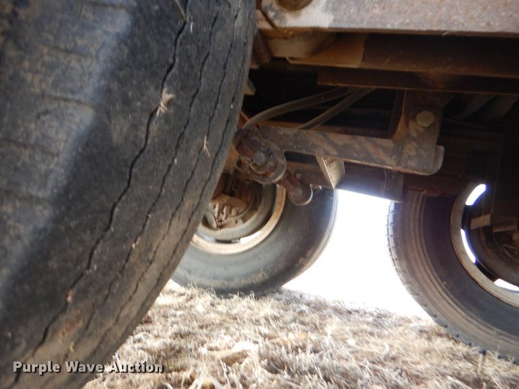 image for item GX9738 1975 Ford F750 grain truck