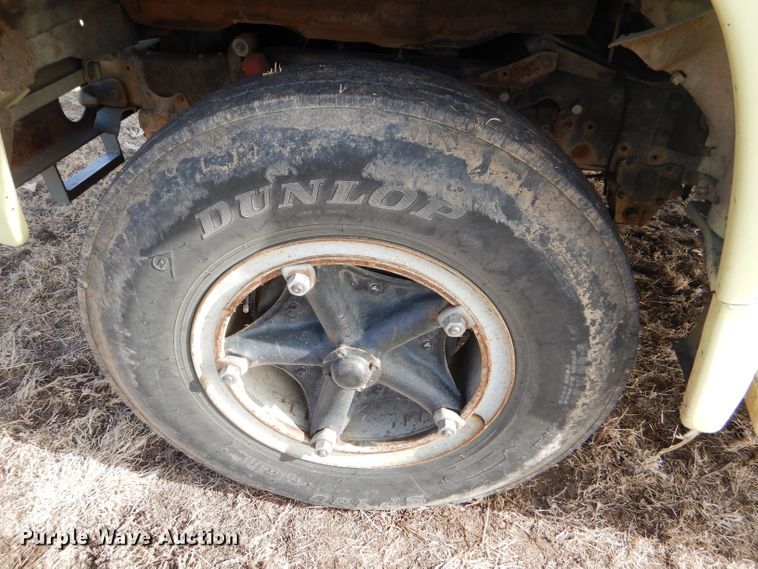 image for item GX9738 1975 Ford F750 grain truck