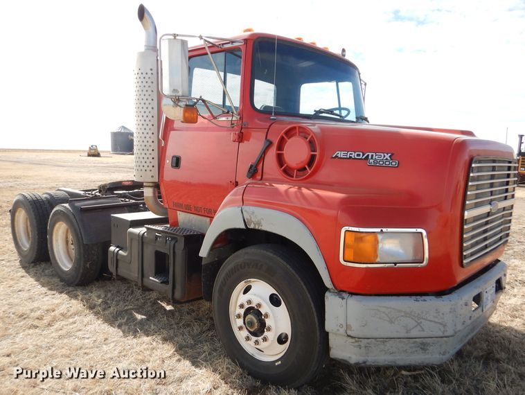 image for item GX9739 1994 Ford L9000 AeroMax semi truck