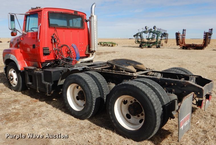 image for item GX9739 1994 Ford L9000 AeroMax semi truck