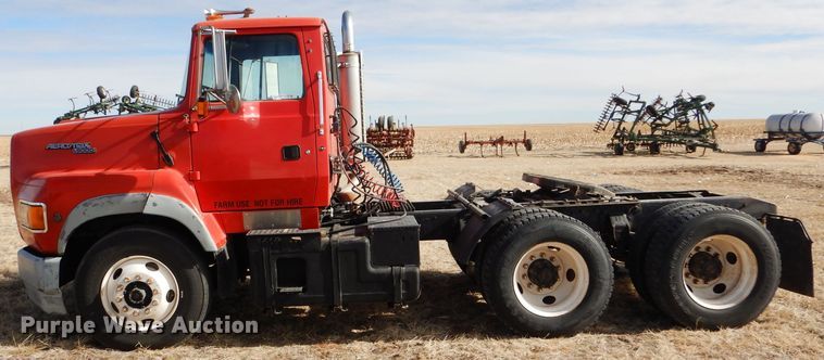 image for item GX9739 1994 Ford L9000 AeroMax semi truck