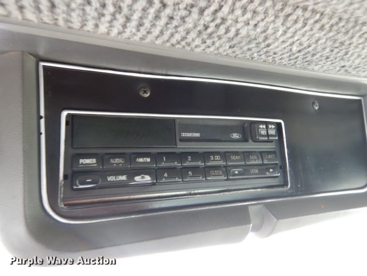 image for item GX9739 1994 Ford L9000 AeroMax semi truck