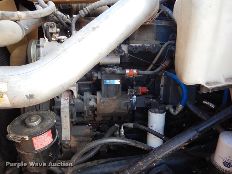 image for item GX9739 1994 Ford L9000 AeroMax semi truck