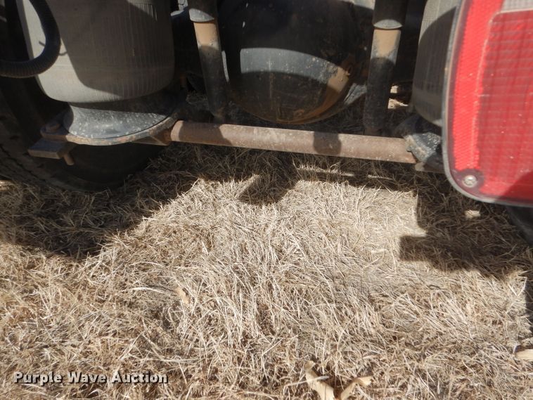 image for item GX9739 1994 Ford L9000 AeroMax semi truck