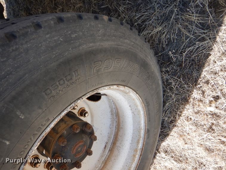 image for item GX9739 1994 Ford L9000 AeroMax semi truck