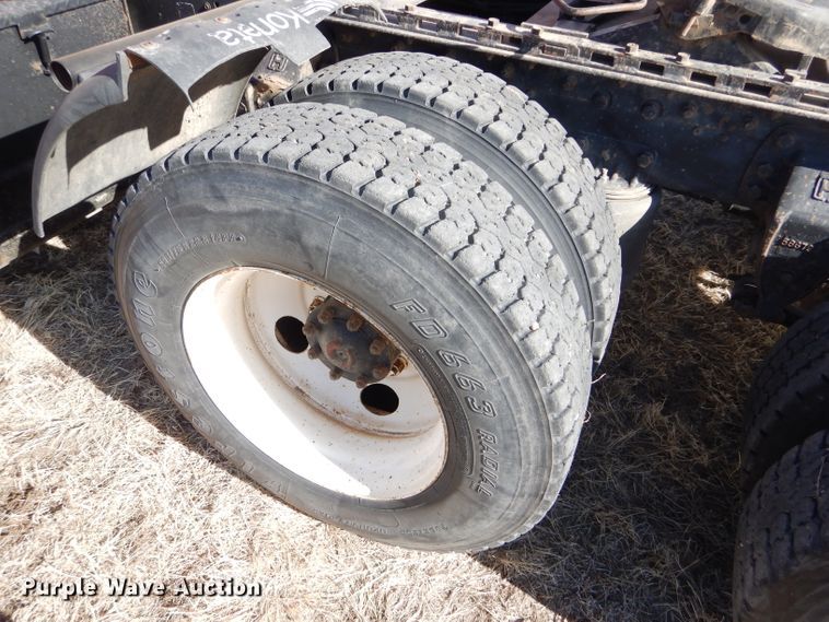 image for item GX9739 1994 Ford L9000 AeroMax semi truck