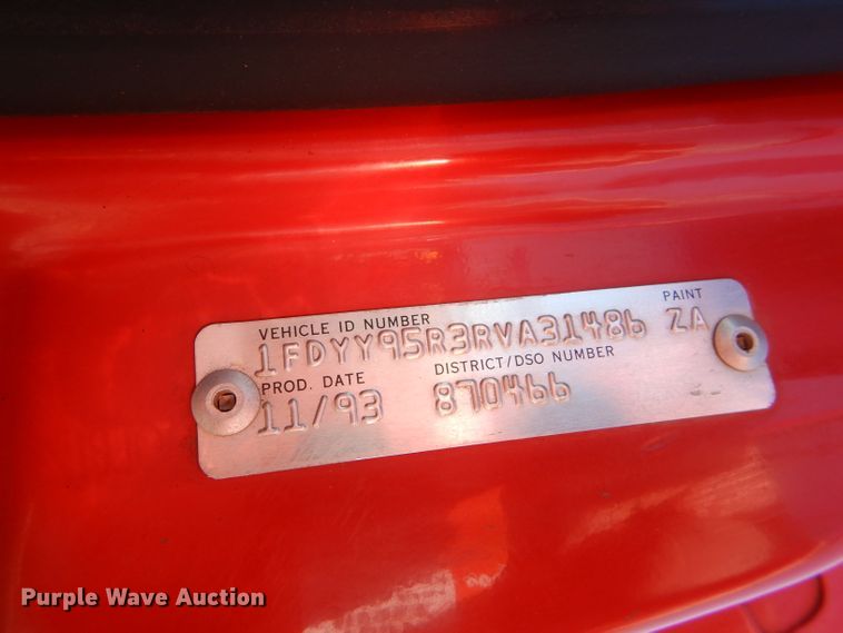 image for item GX9739 1994 Ford L9000 AeroMax semi truck