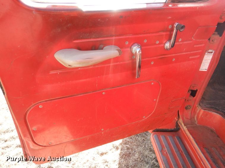 image for item GX9740 1966 Ford 600 grain truck