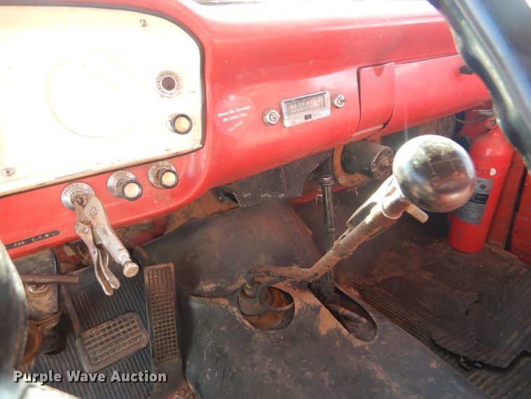 image for item GX9740 1966 Ford 600 grain truck