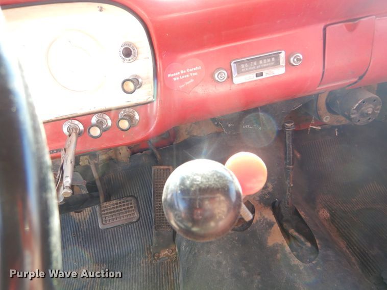 image for item GX9740 1966 Ford 600 grain truck