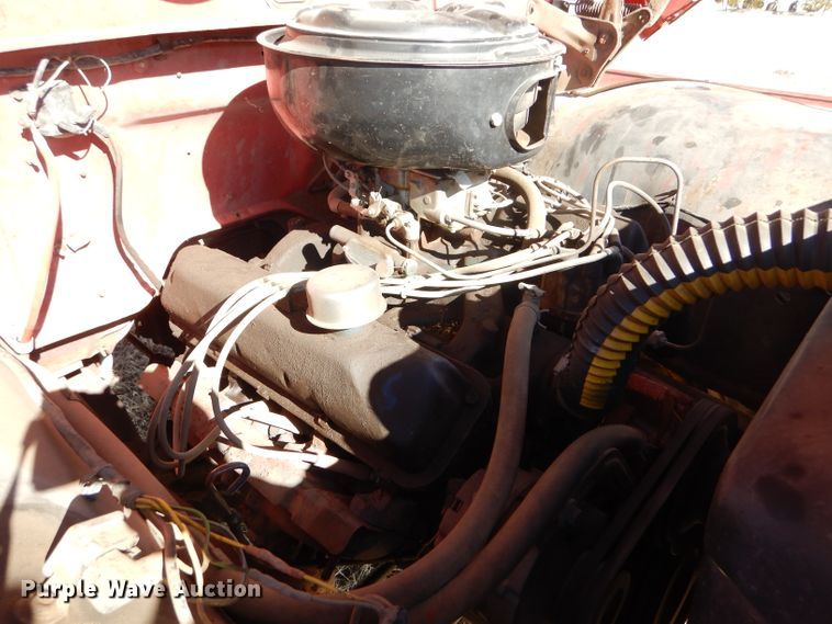 image for item GX9740 1966 Ford 600 grain truck