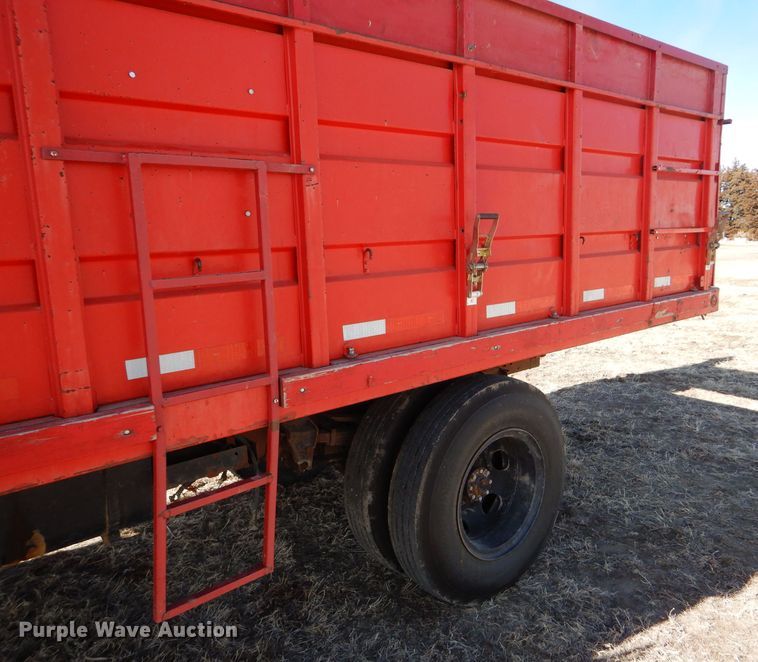 image for item GX9740 1966 Ford 600 grain truck