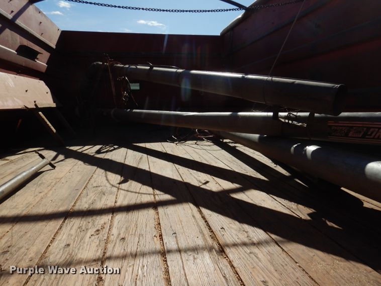 image for item GX9740 1966 Ford 600 grain truck