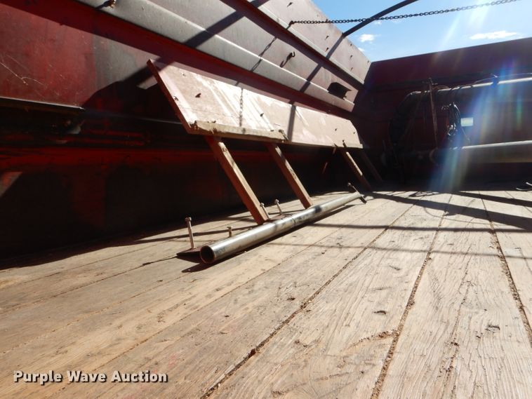 image for item GX9740 1966 Ford 600 grain truck