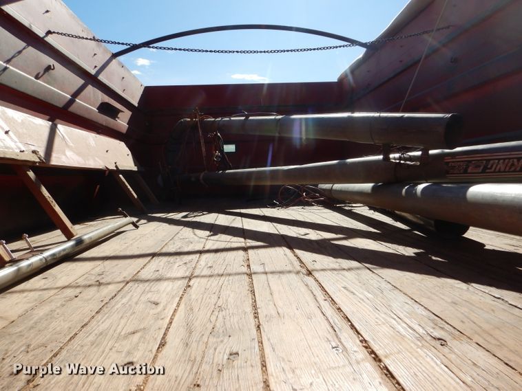 image for item GX9740 1966 Ford 600 grain truck