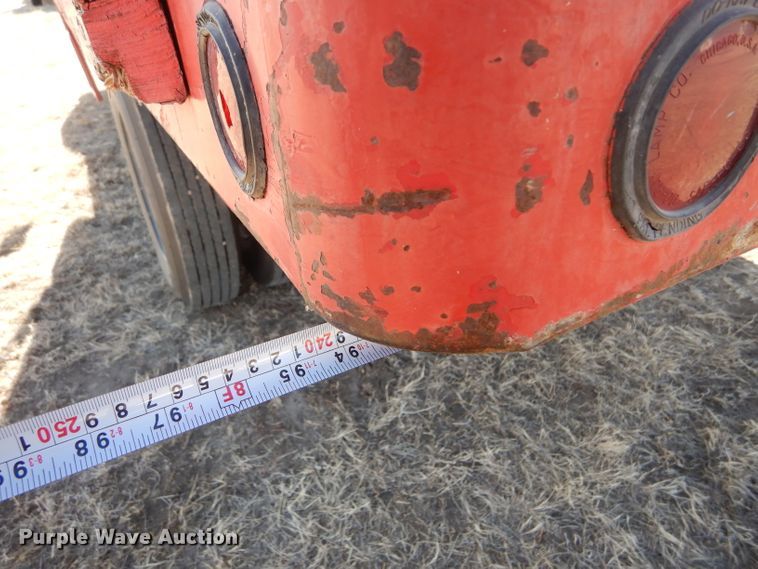 image for item GX9740 1966 Ford 600 grain truck