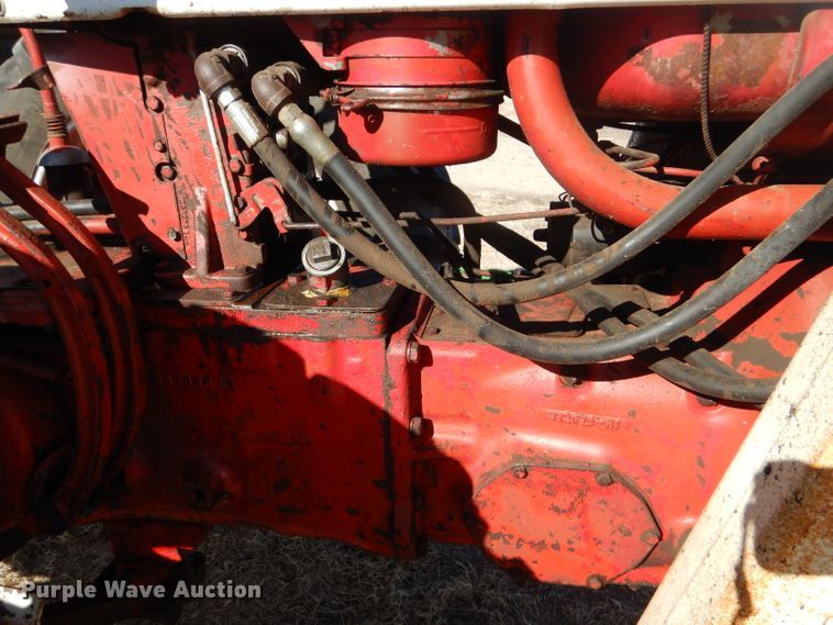 image for item GX9741 1959 Farmall 560 tractor