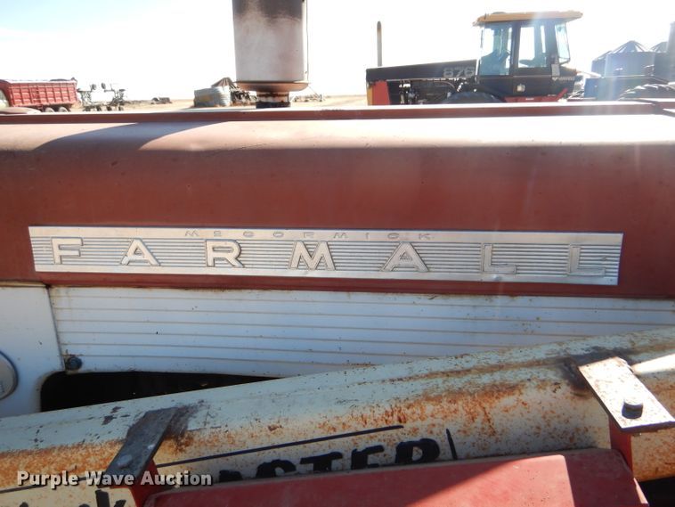 image for item GX9741 1959 Farmall 560 tractor