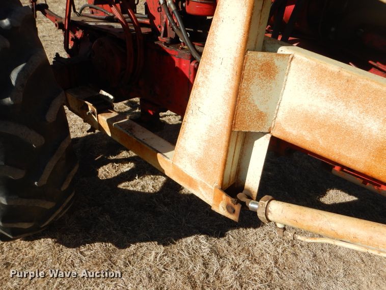 image for item GX9741 1959 Farmall 560 tractor