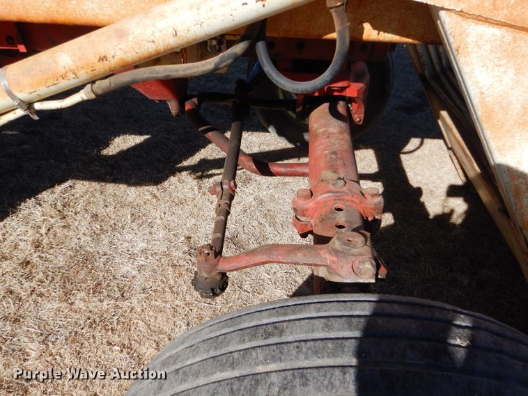 image for item GX9741 1959 Farmall 560 tractor