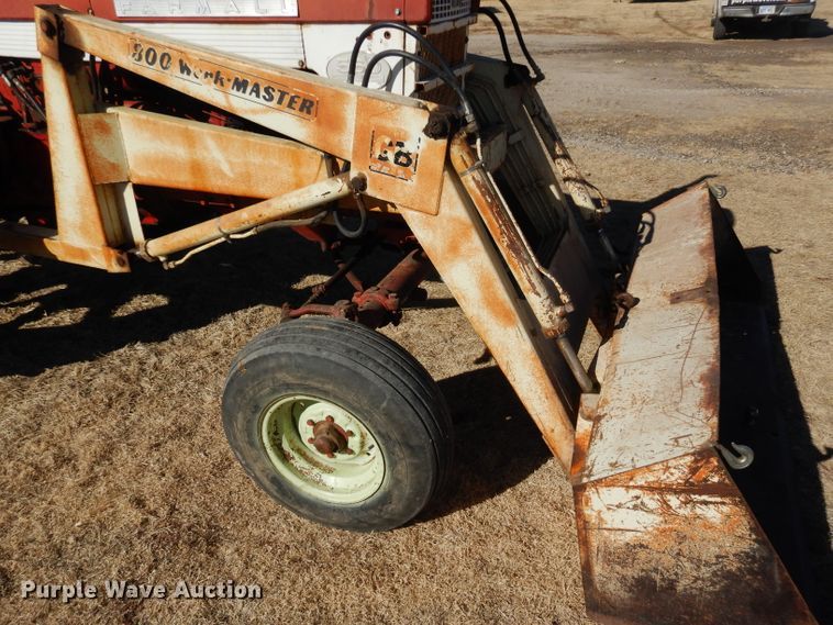 image for item GX9741 1959 Farmall 560 tractor